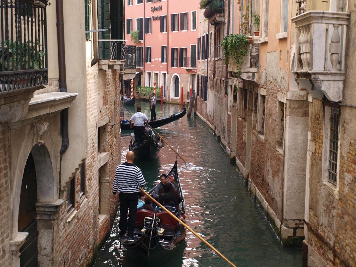 Al Pozzo Dei Scoacamini, 100 M From San Marco, Ground Floor Apartamento Veneza Exterior foto